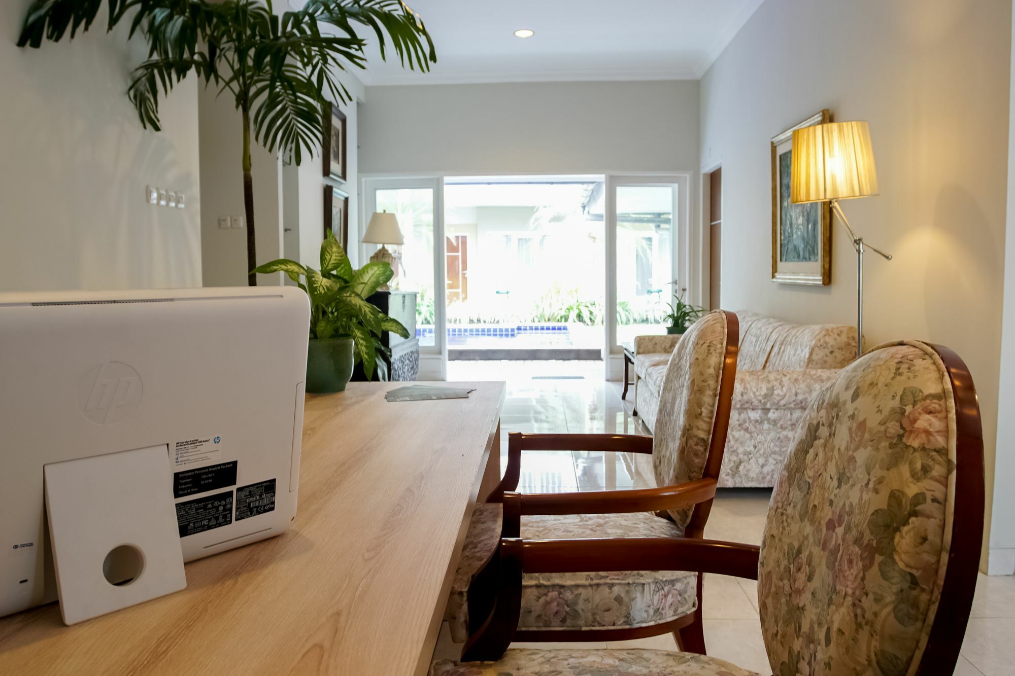 Topaz Guest House Jakarta Exterior photo