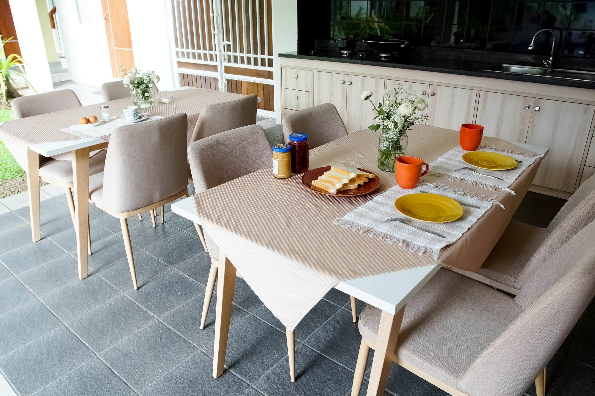 Topaz Guest House Jakarta Exterior photo